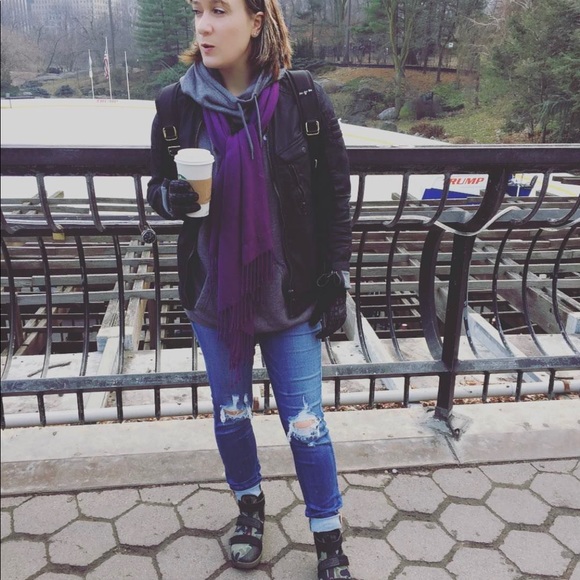 Meet your Posher - Picture 1 of 6